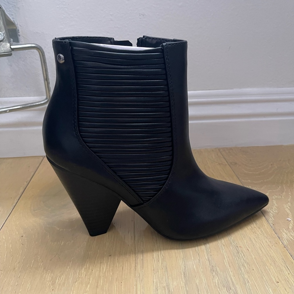 Brand New Simply Vera Wang